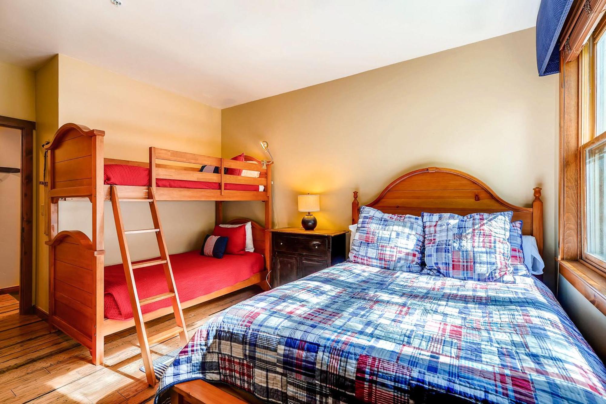 Main Street Junction Villa Breckenridge Room photo